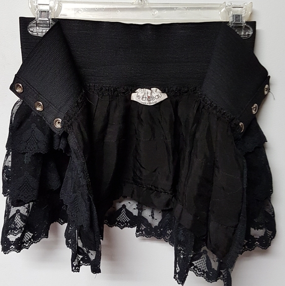 Le Chateau Black Open Front Lace Tiered Mini Skirt - Picture 3 of 6